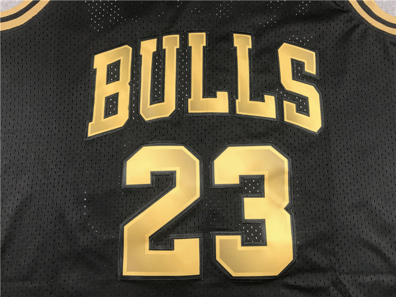 Men's Chicago Bulls Michael Jordan 1997-98 Black Hardwood Classics Swingman Jerseys