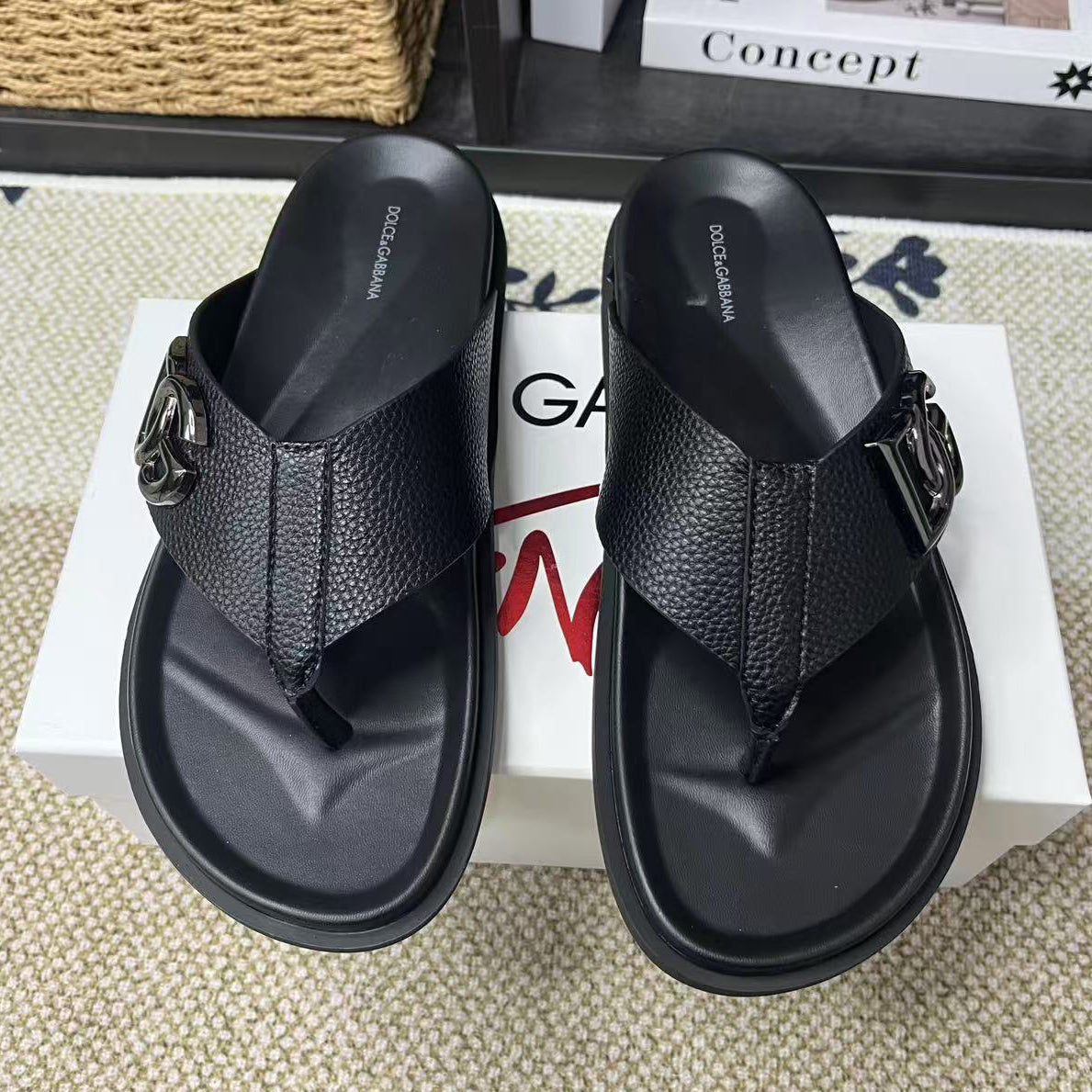 Dolce & Gabbana D&G Logo Print Slide Sandals – Unisex Couple's Summer Slippers
