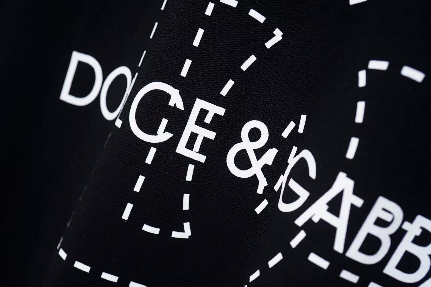 DOLCE&GABBANA DG Logo Print Pure Cotton T-Shirt – Black & White | S–XXL