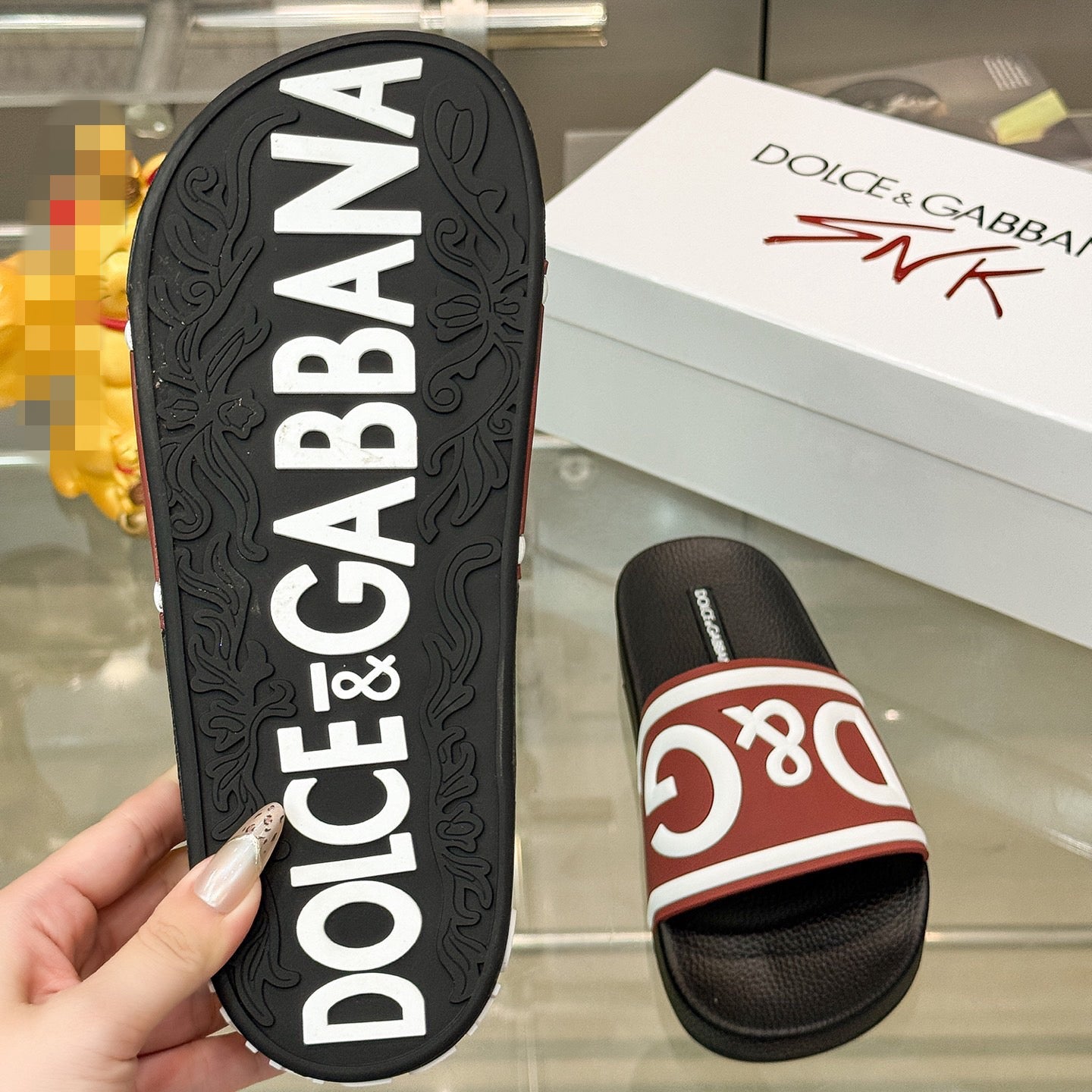 Dolce & Gabbana D&G Logo Print Slide Sandals – Unisex Couple's Summer Slippers