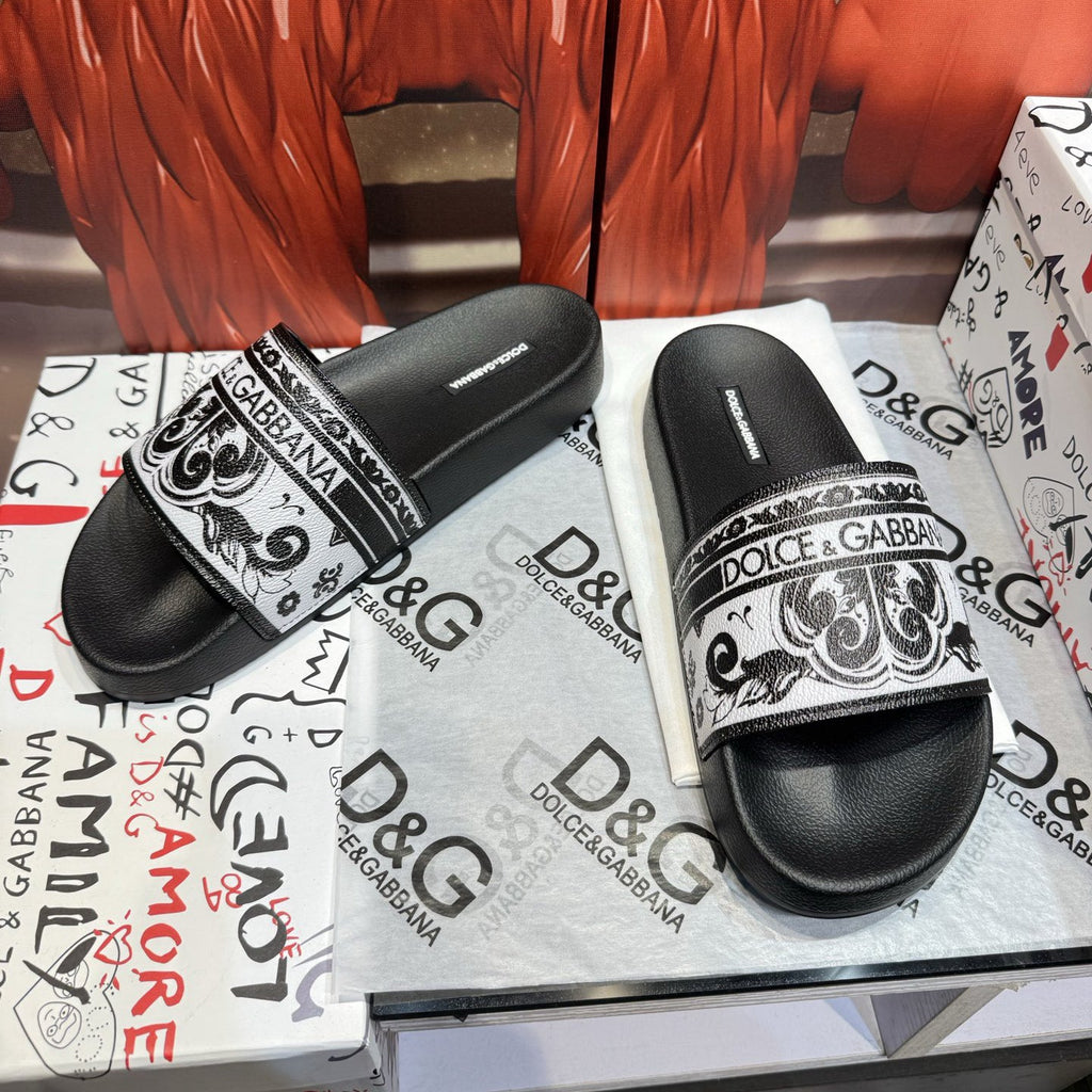 Dolce & Gabbana D&G Logo Print Slide Sandals – Unisex Couple's Summer Slippers