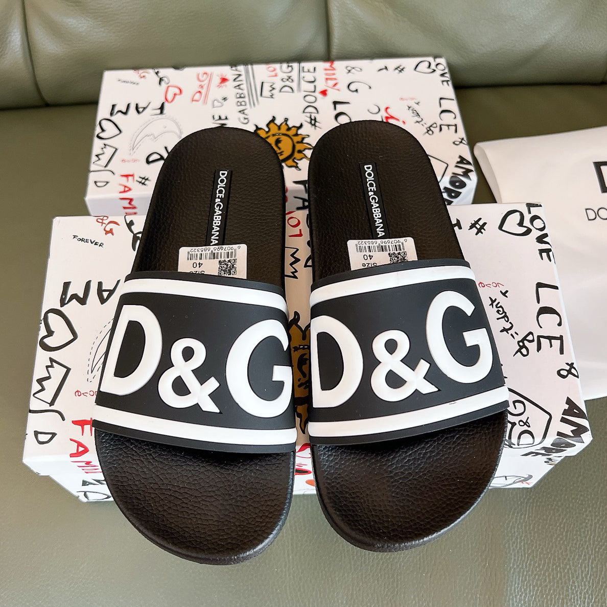 Dolce & Gabbana D&G Logo Print Slide Sandals – Unisex Couple's Summer Slippers