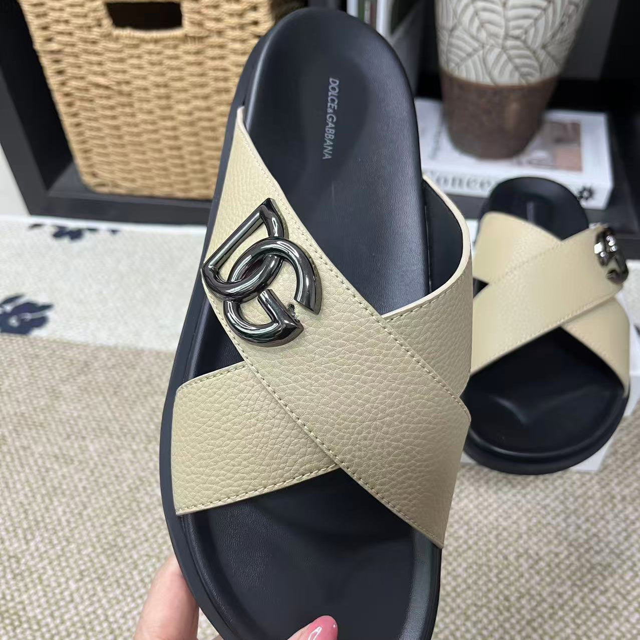 Dolce & Gabbana D&G Logo Print Slide Sandals – Unisex Couple's Summer Slippers