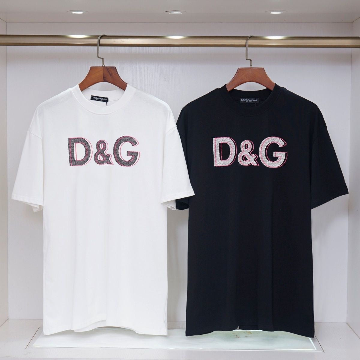 DOLCE&GABBANA DG Logo Print Pure Cotton T-Shirt – Black & White | S–XXL