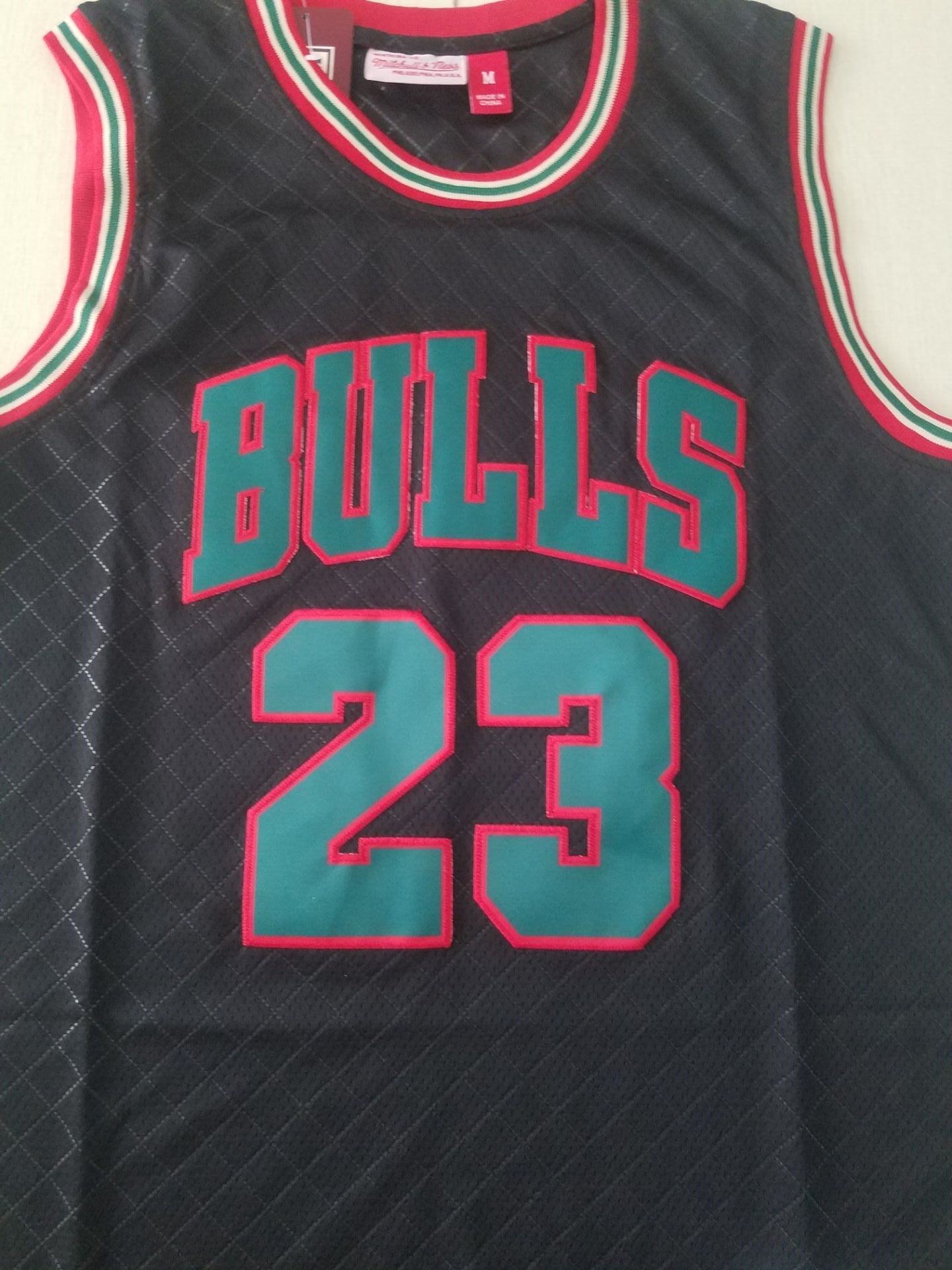 Men's Chicago Bulls Michael Jordan 1997-98 Hardwood Classics Swingman Jerseys
