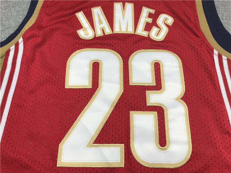 Men's Cleveland Cavaliers LeBron James 2003-04 Hardwood Classics Swingman Jerseys